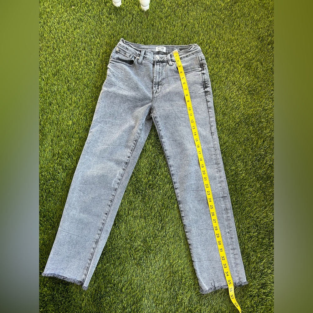 Kensie Women's Straight Leg Jeans in Gray